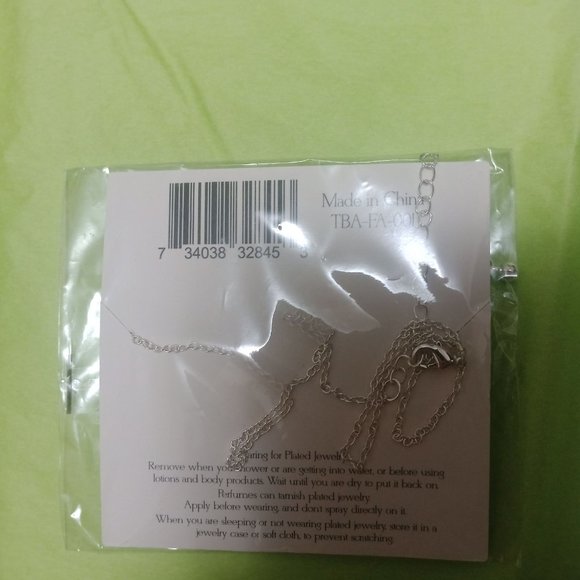 The 2Bandits Necklace - Picture 2 of 2